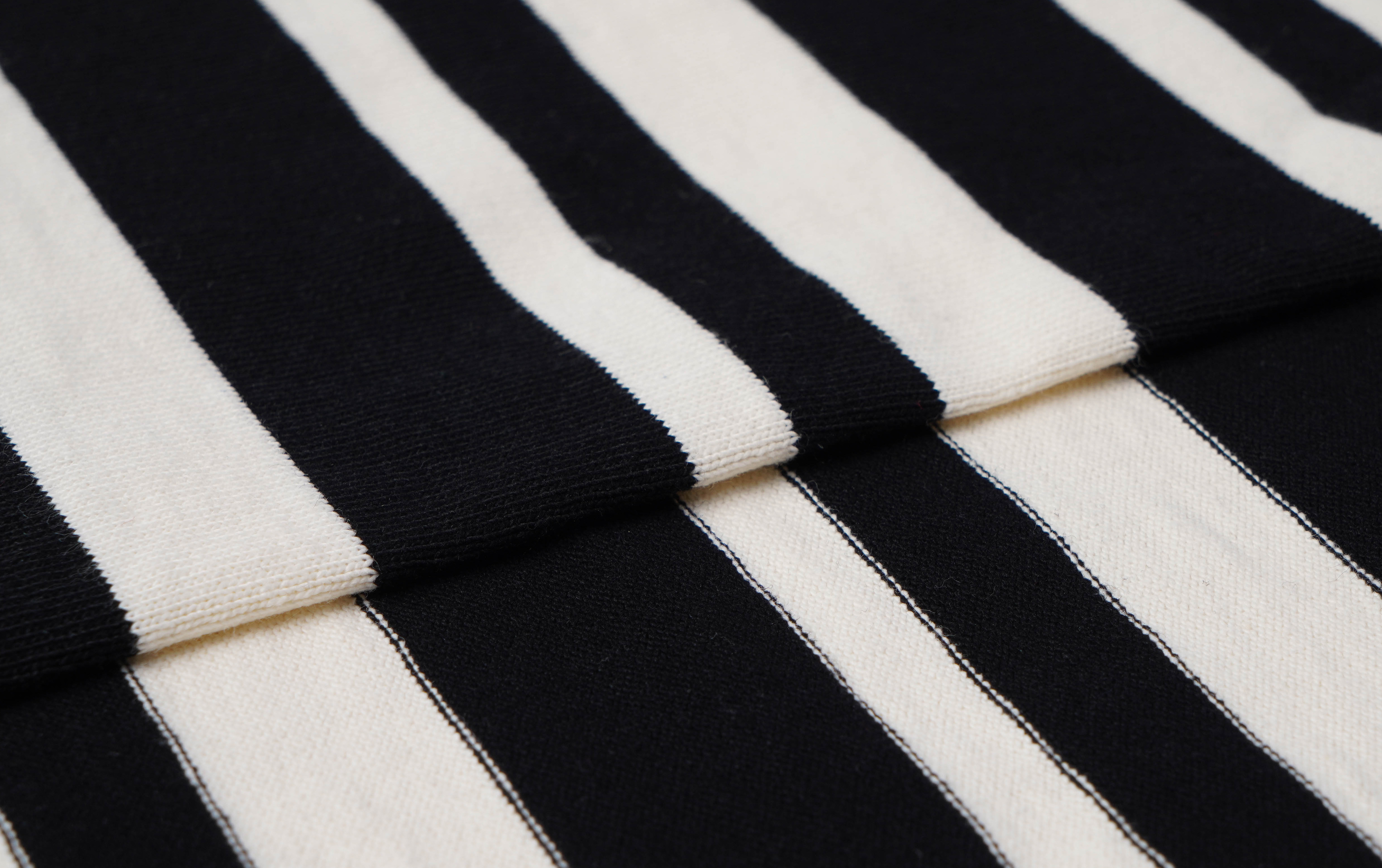 Easy To Care Healthy And Smooth Striped Material Fabric For T-Shirt