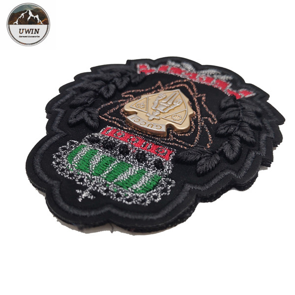 Customized Color Custom Embroidered Logo Patches Resto With Heat Cut Border