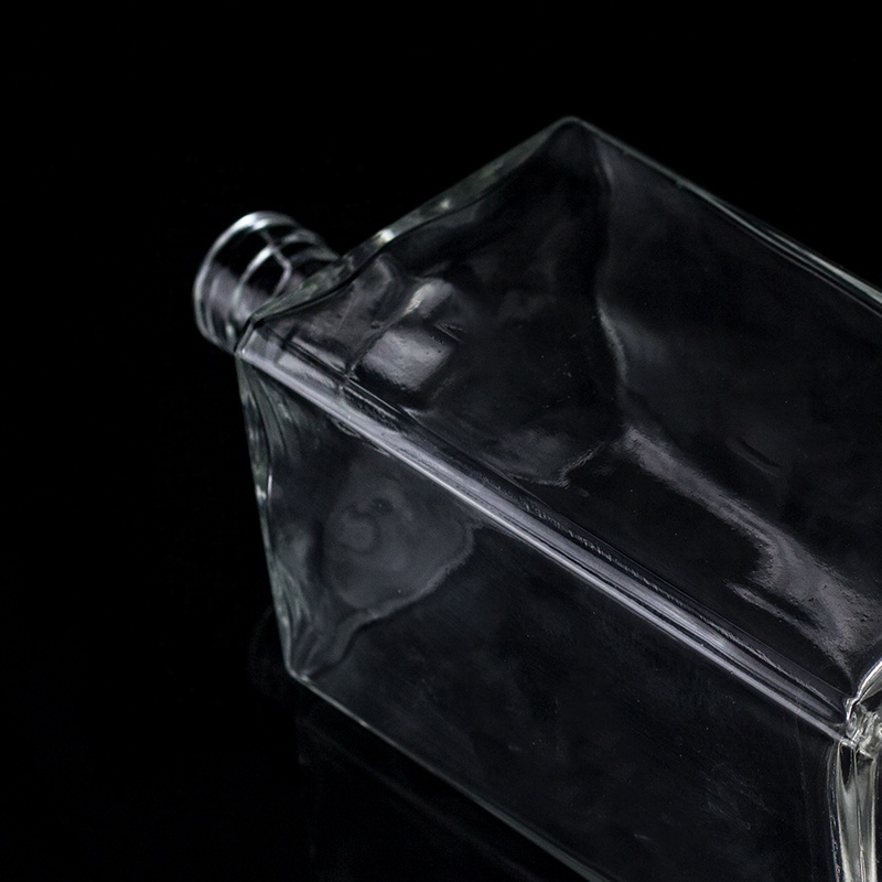 Screen Printing 1000ML Clear Glass Bottle For Vodka Square Shape With Screw Cap