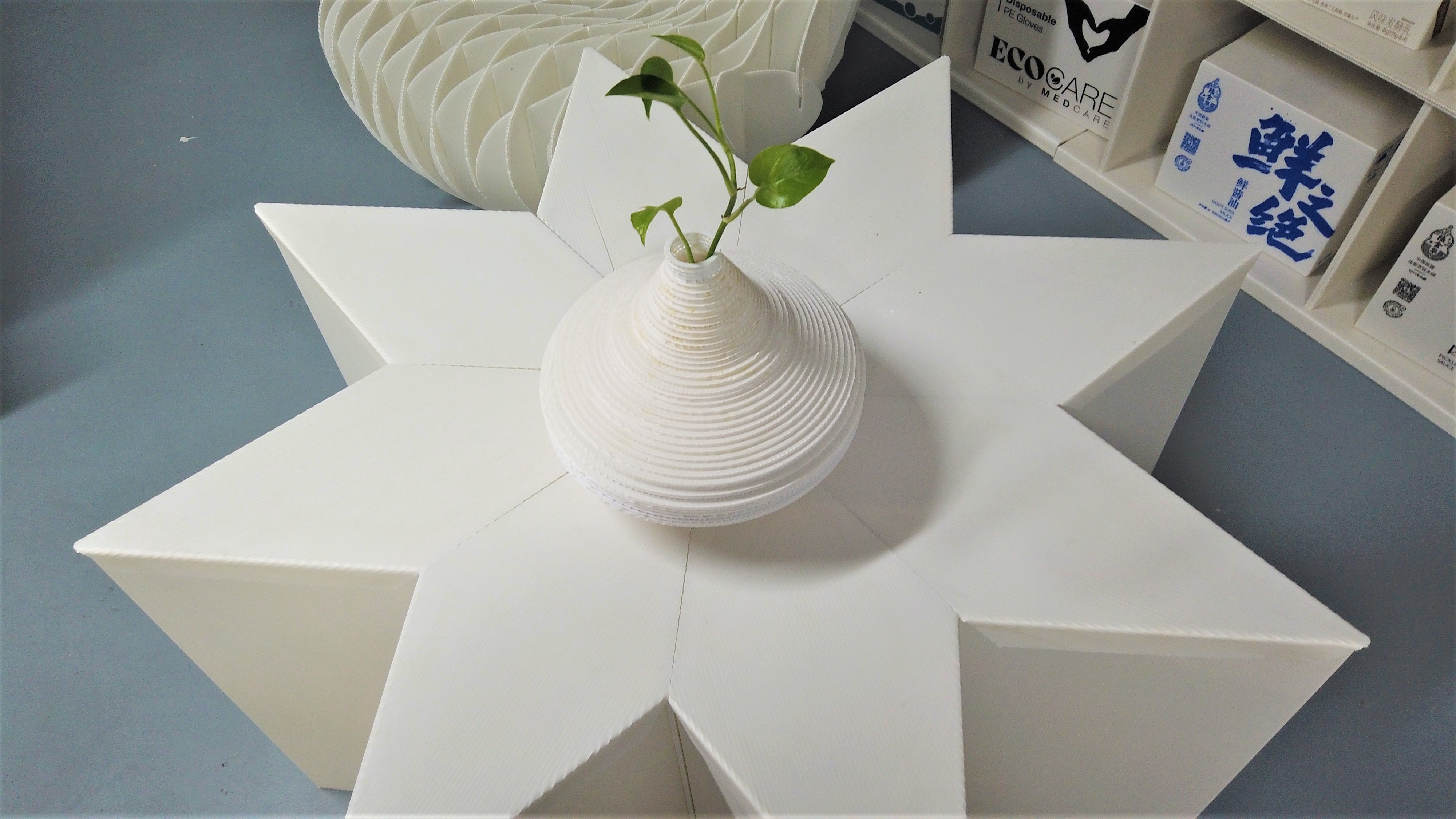 ISO9001 Polygonal Corrugated Plastic Table Thickness 5mm