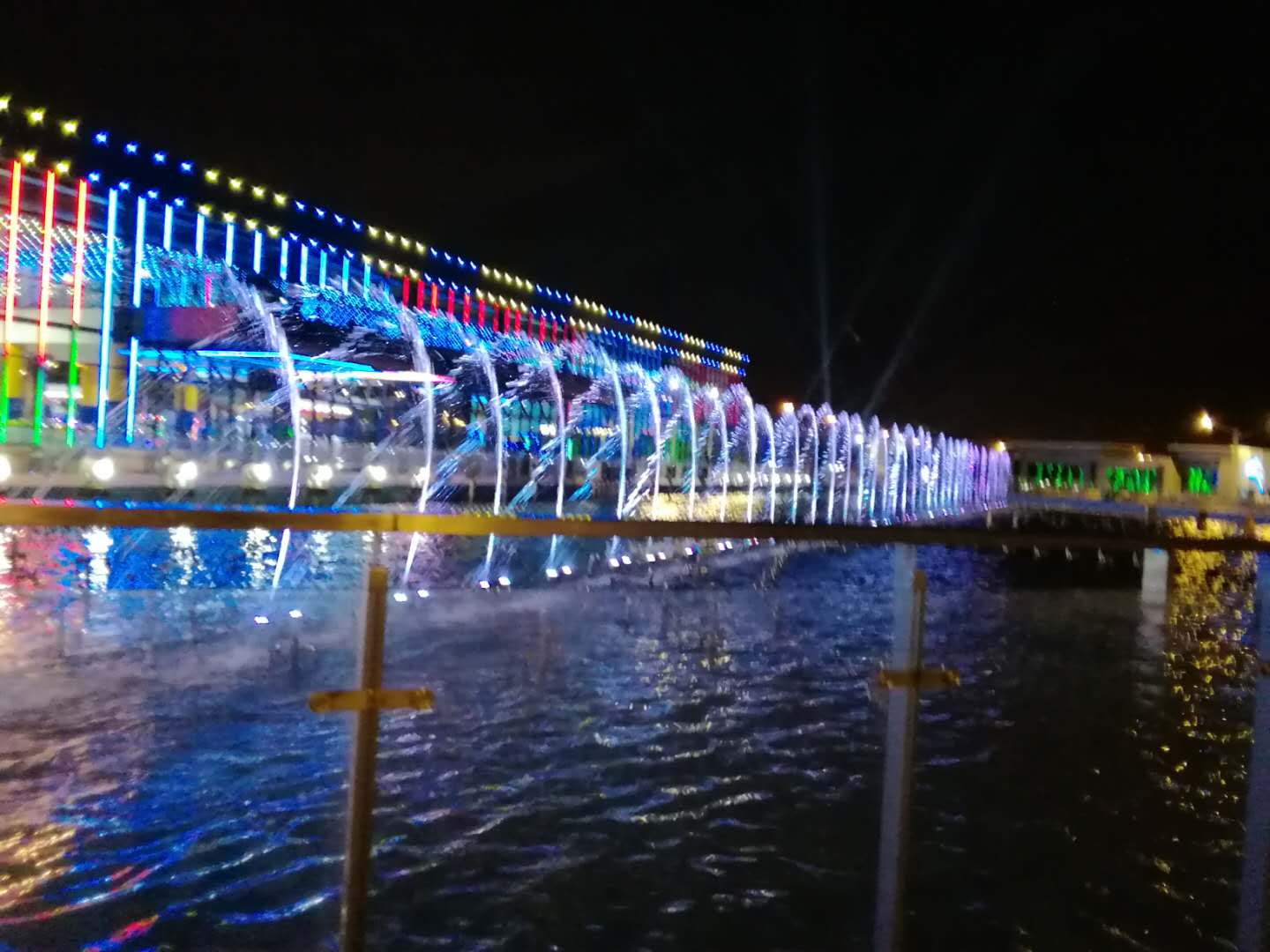 Customized Music Dancing Floating Water Fountains