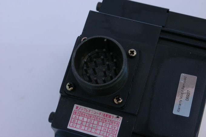 USAGED-09A210E Yaskawa 0.85kw Servo Drive 3 Phase Servo Motor