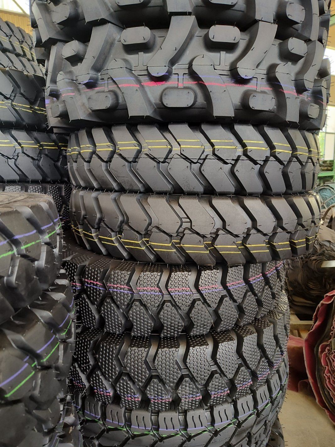 4-8 Tire Hierarchy 4.00-12 300-17 70/80-17 Motorcycle Tires Model for Taiwan Market