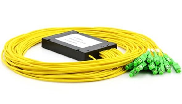 Plastic Fiber Optic PLC Splitter , ABS Box PLC Splitter 1x16 1x32 1x64