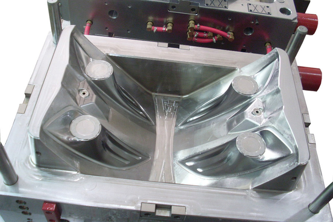 Bins Auto Plastic Injection Mould Tooling Maker