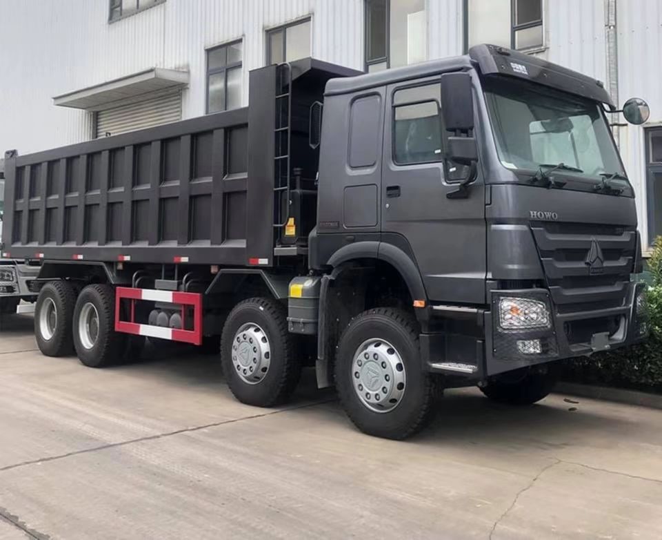 Refurbished 2016-2019 HOWO Dump Truck 8x4 12 Wheels Used Tipper Truck with Rear Camera