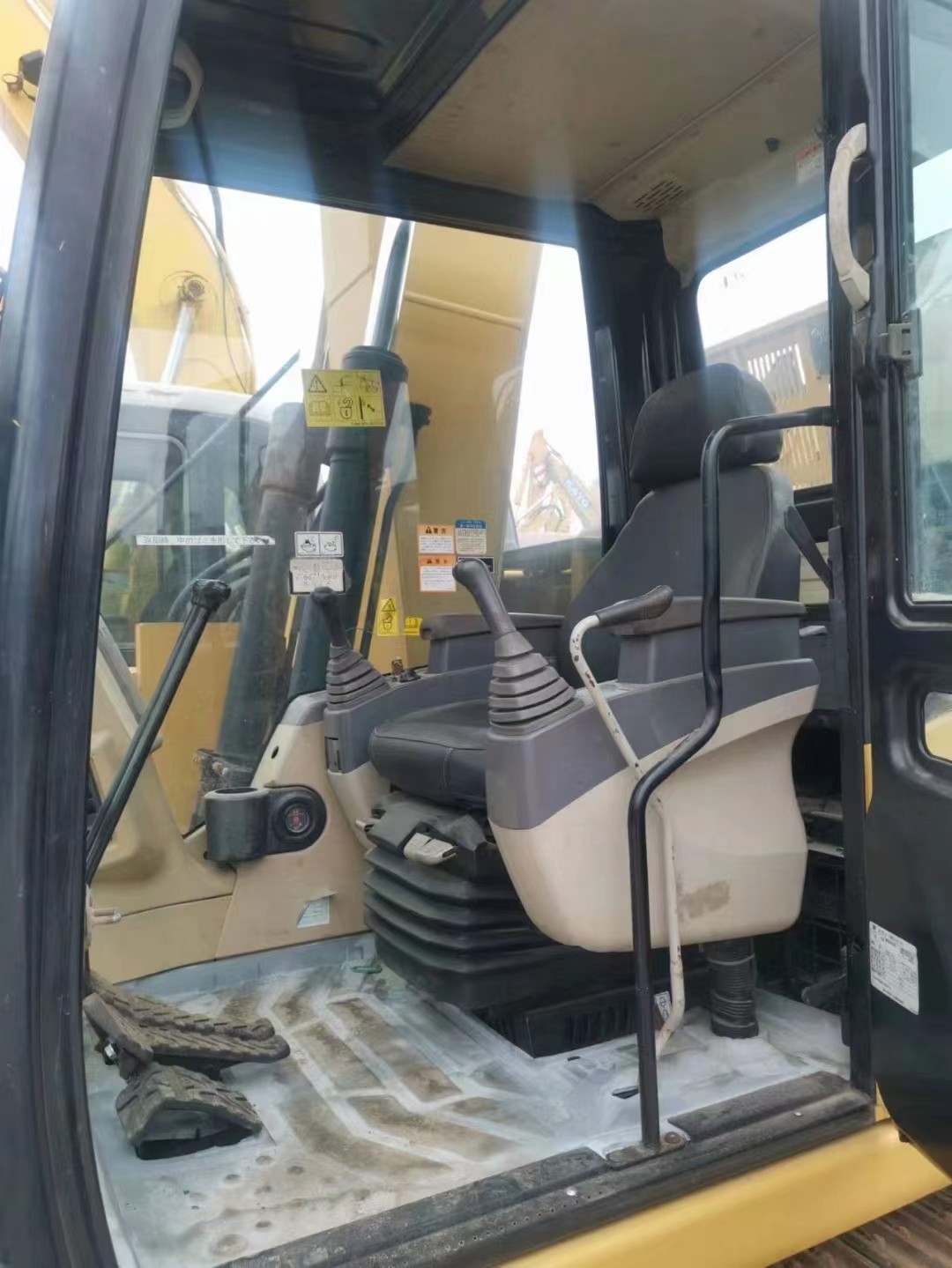 second hand cat311 excavator , good performing available for a fair price