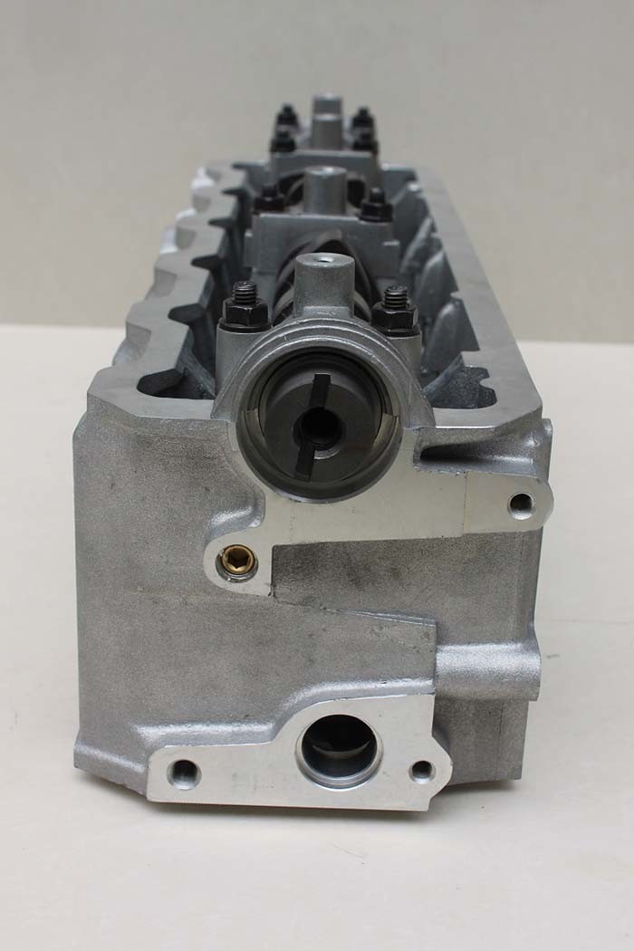 VW Diesel Engine Complete Cylinder Head Assembly 074103351D Long Life