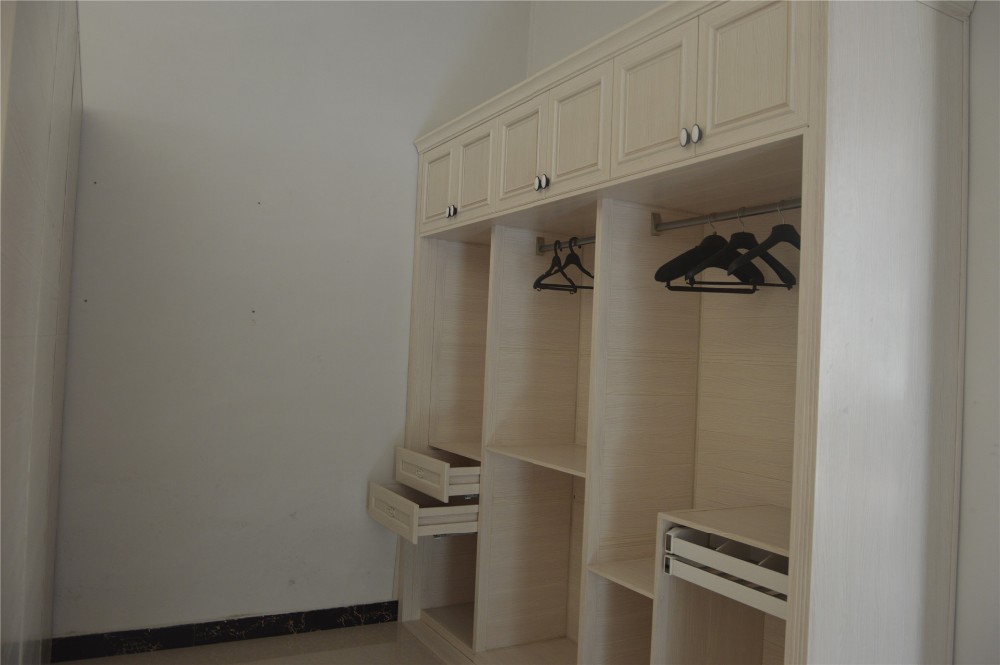 Interior Aluminum Room Door Folding Open Style Sustainable Safe