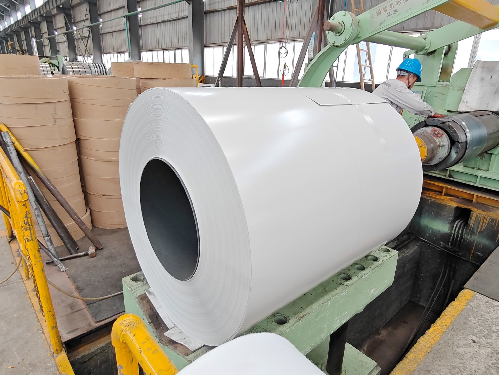 0.50*1250 European Market Painted Steel Coils PE paint 10 Years Warranty Z100 Galvanized Color Coated Coil