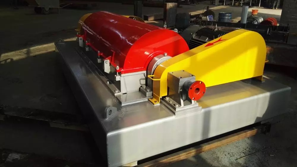 4.5-75kw Centrifugal Water Treatment Machine with Horizontal Spiral Centrifugal Filter