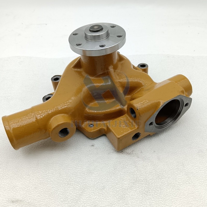 Excavator Spare Parts 6204-61-1100 Water Pump for Excavator Komatsu PC40-5 PC75UU