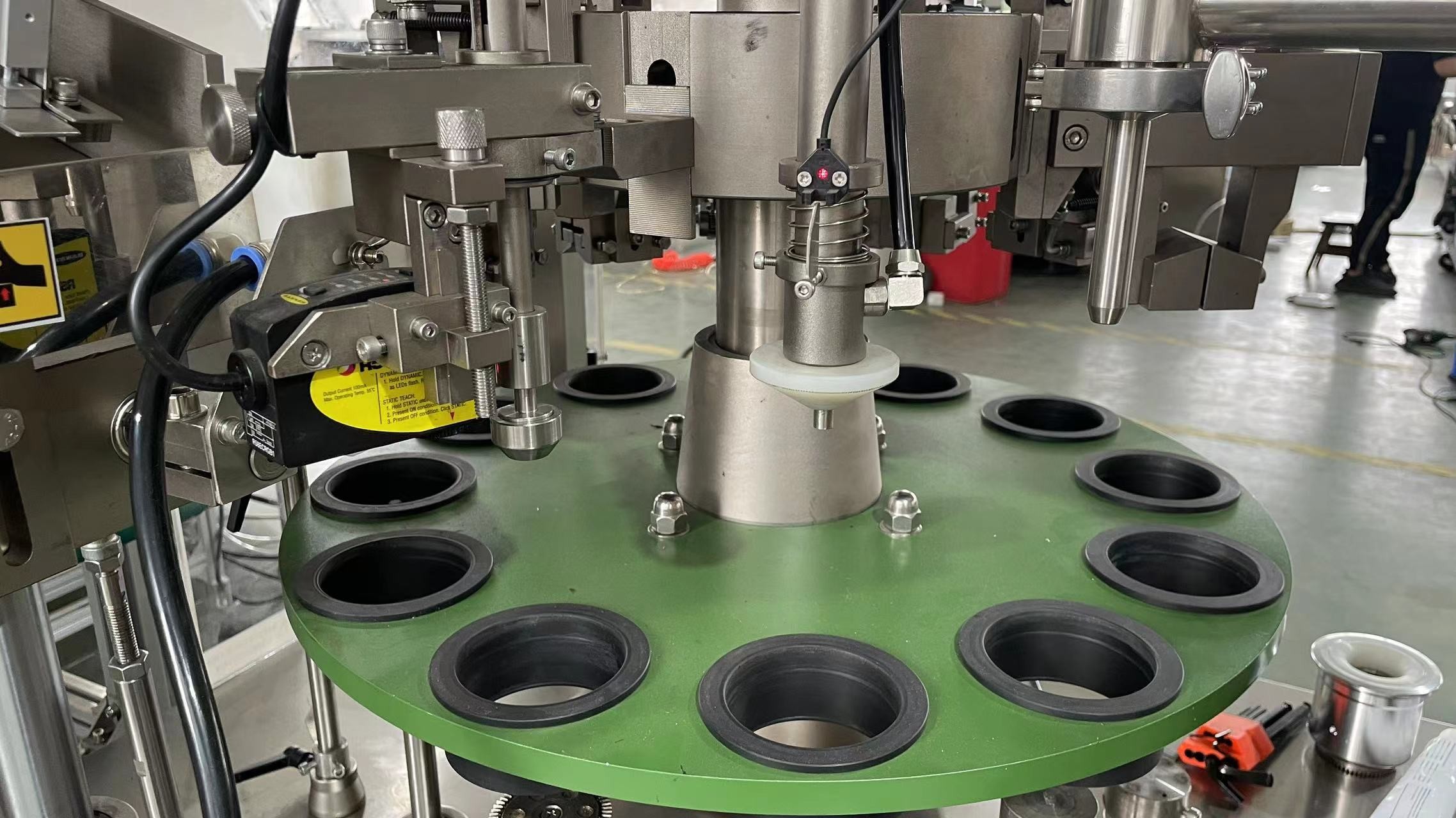 Automatic Cosmetic Tube Filling Equipment Pipe Filling and Sealing Machine
