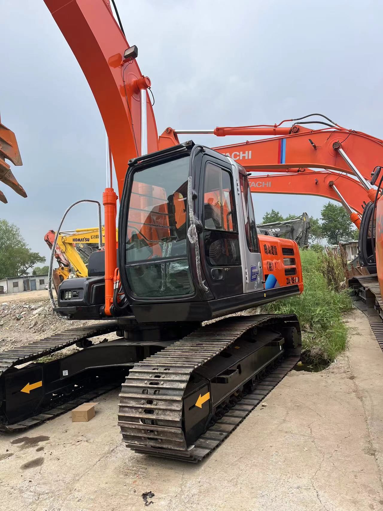 Used Hitachi 200 Excavator for Sale – High-Quality, Affordable Price