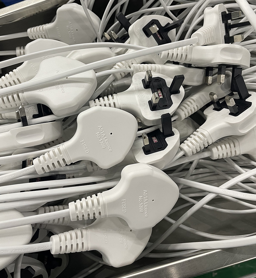 OEM ODM Electronic Universal Power Cable With Plug