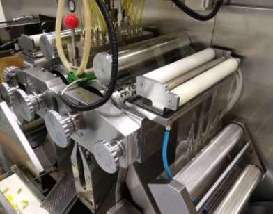 Fully Automatic Cosmetic Soft Gel Capsule Making Machine Skin Care Products
