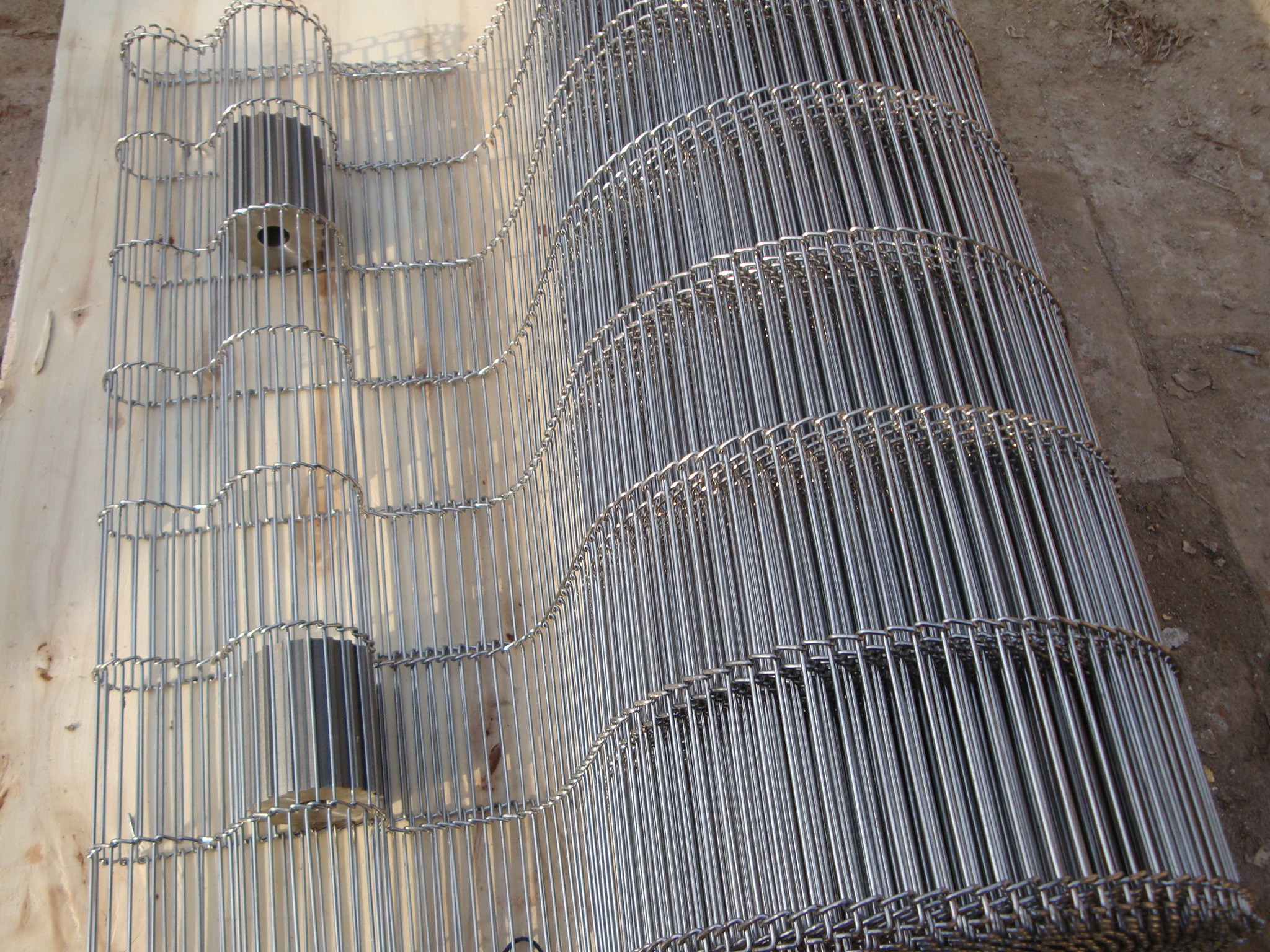 stainless steel wire mesh conveyor belts carbon steel conveyor chains food grade belts