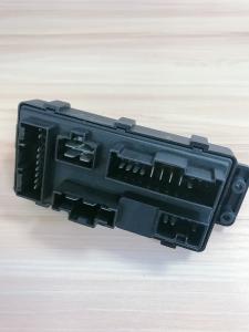 Buy cheap Dustproof Auto Power Distribution Box Automotive Fuse Panels And Relay Blocks product
