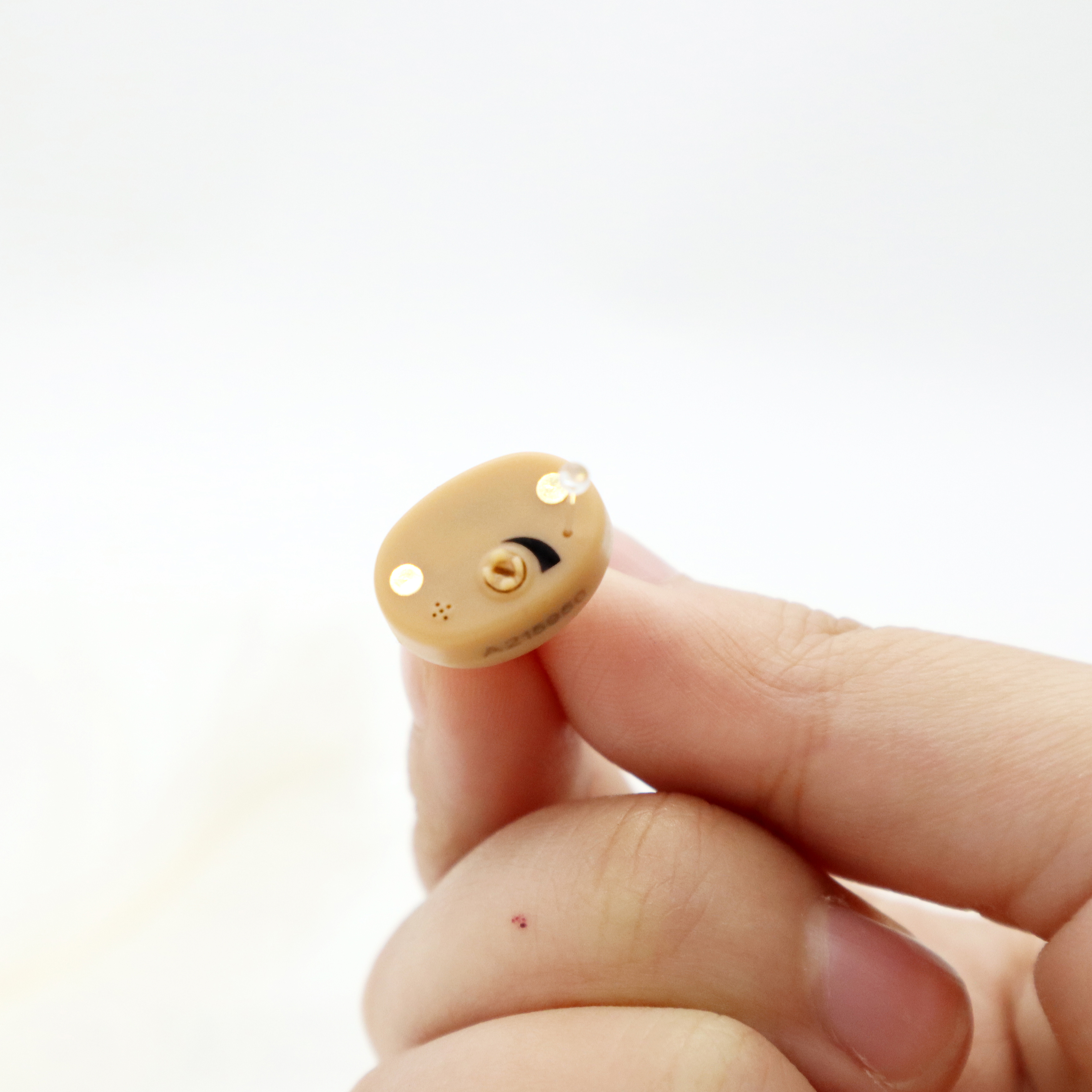 Retone Invisible Rechargeable Hearing Aids 32dB With Portable Charging Case