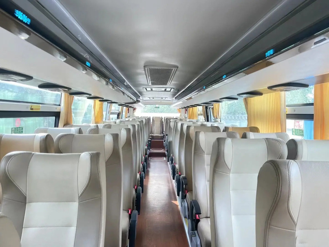 LCK6126 Zhongtong Used Passenger Bus 54 Seater Double Door Air Seat Large Capacity Luxury Bus