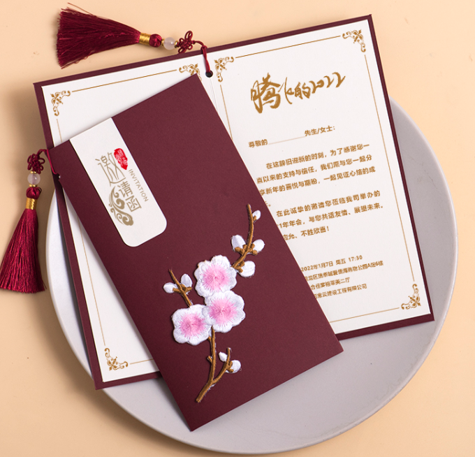 890mm 1200mm Wood Pulp Uncoated Woodfree Paper 250g 350g For Clothes Tag