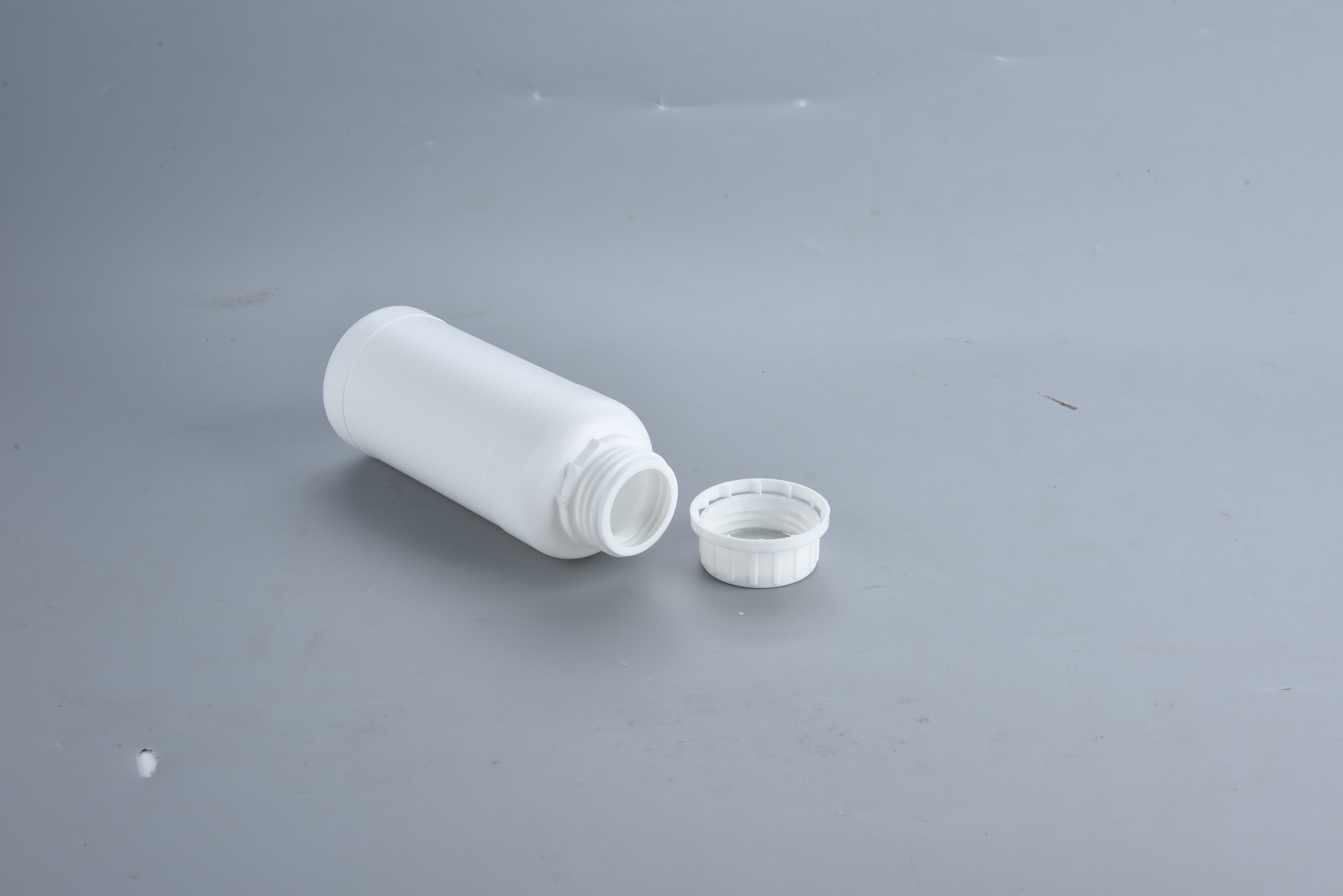500ml Small Plastic Bottle HDPE New Material Can Be Loaded Chemical Food