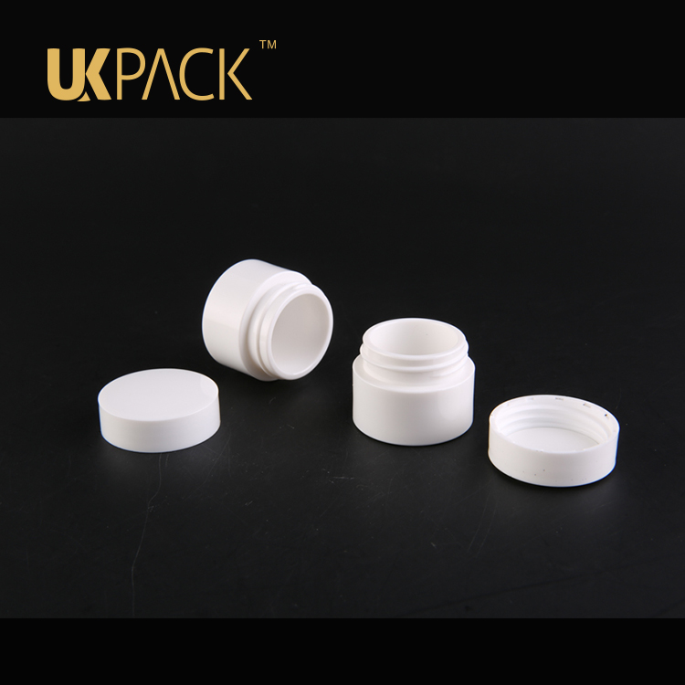 Fashionable 8ml PET Mini Cosmetic Containers For Gift , Clear Plastic Jars