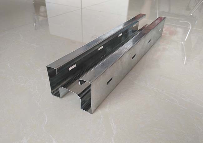 Upright Column Light Steel Keel Roll Forming Machine With Punch Machine Servo Feeder