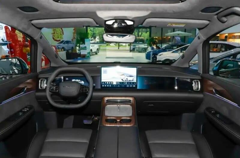 Hycan V09 Chinese Electric MPV 7 Seater Cruising Range 762KM