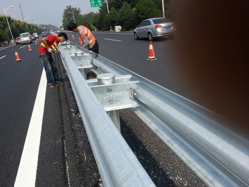 Customized Corrugated Steel Beam Guardrail Fence U Block Spacer