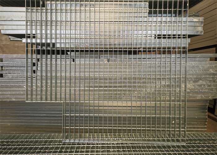Q235 Steel Metal Driveway Drainage Grates Hot Dipped Galvanized