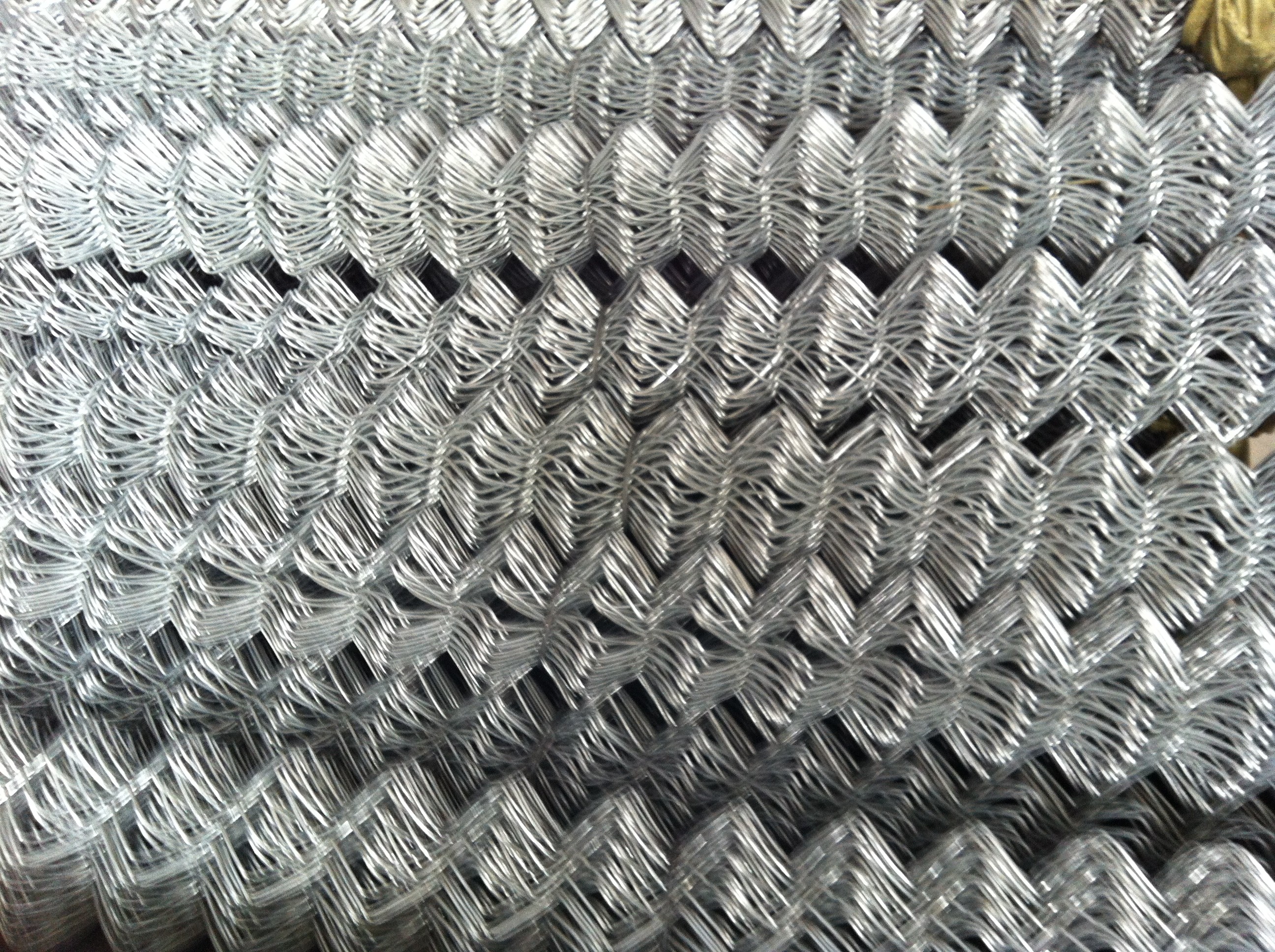 galvanized wire material pvc coated chain link fence ,pvc coated wire fence