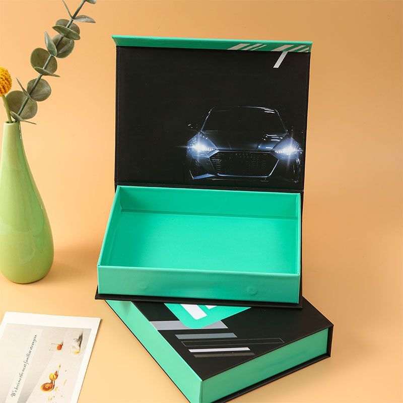 Solid Color Classic Style Custom Logo Printing Matt Laminated Rigid Foldable Cardboard Wedding Grown Packaging Magnetic Box