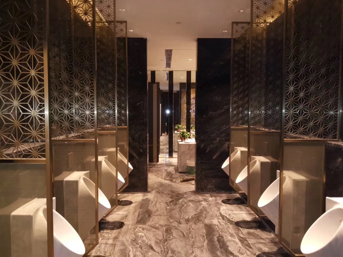 Stainless Steel Metal Laser Cutting Screen For Luxury Hotel Lobby