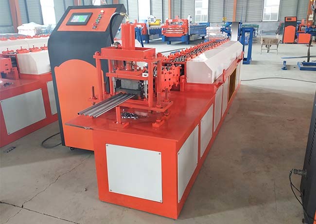 Garage Roller Shutter Door Roll Forming Machine 12 Rows Rollers Customized Color