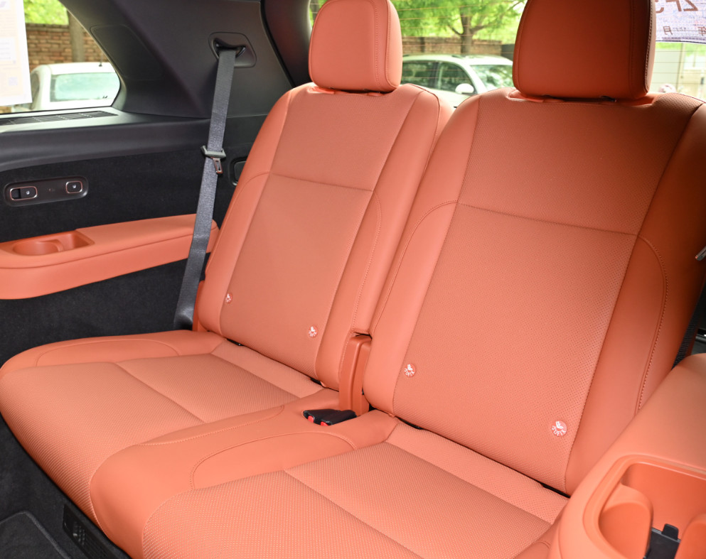 Hot-Sell Electric LI L8 2023 Air Extended Range 154 HP 2 motor 4 WD 6 seats SUV