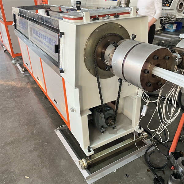 PE Carbon Reinforced Spiral Pipe Production Line / Equipment
