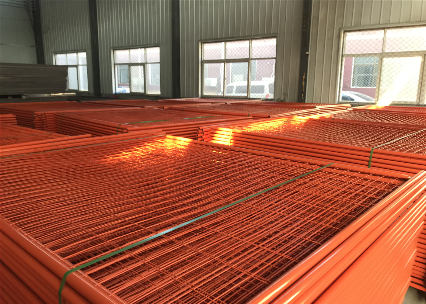 Temporary Construction Fencing Panels OD 32mm wall thick 1.8mm Max Construction Fence 50mm*150mm