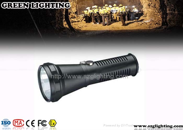 Rechargeable Explosion Proof Torch 400 Meters Lighting Range 5W LED Light Source