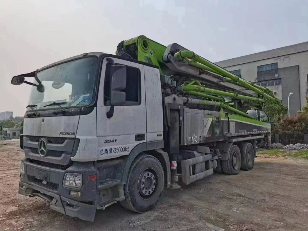 Mercedes-Benz Chassis Zoomlion 47m Hot Selling Concrete Pump Truck