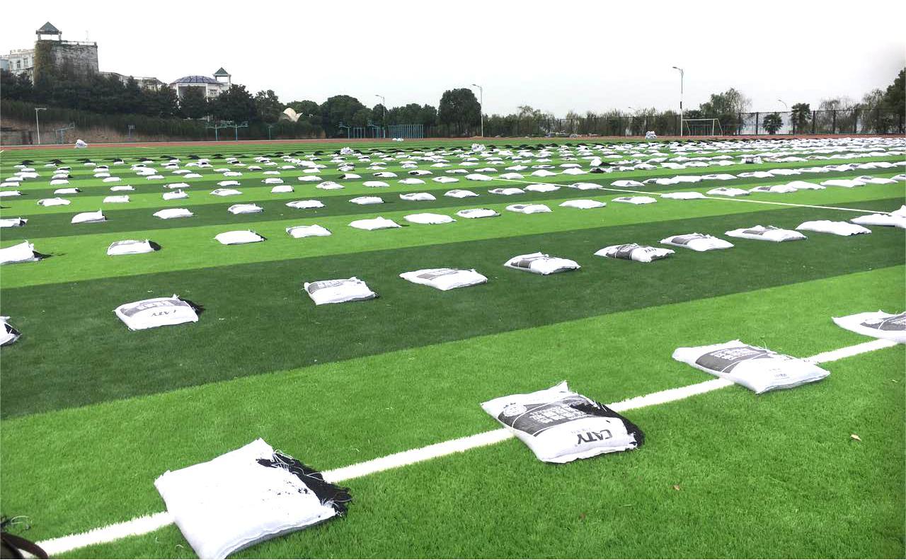 SGS Certificated Shock-absorbing TPE Sports Infill For Artificial Lawns Football Pitches