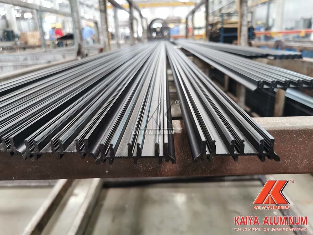 Building Material Extruded Aluminum Profiles For Doors Windows
