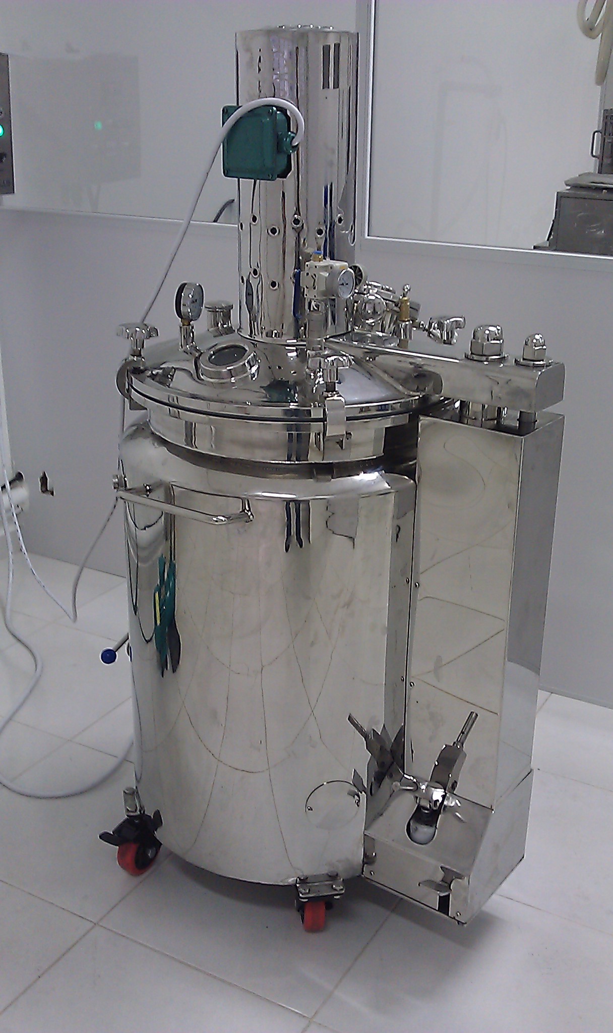 100L Vegan Gelatin Stainless Steel Tank With Stirring Function And Vacuum Pump