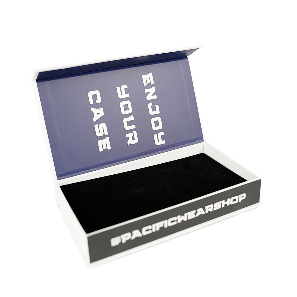 Custom Logo Magnetic Flip Mobile Phone Case Packaging Gift Boxes With Velvet Tray For IPhone 16