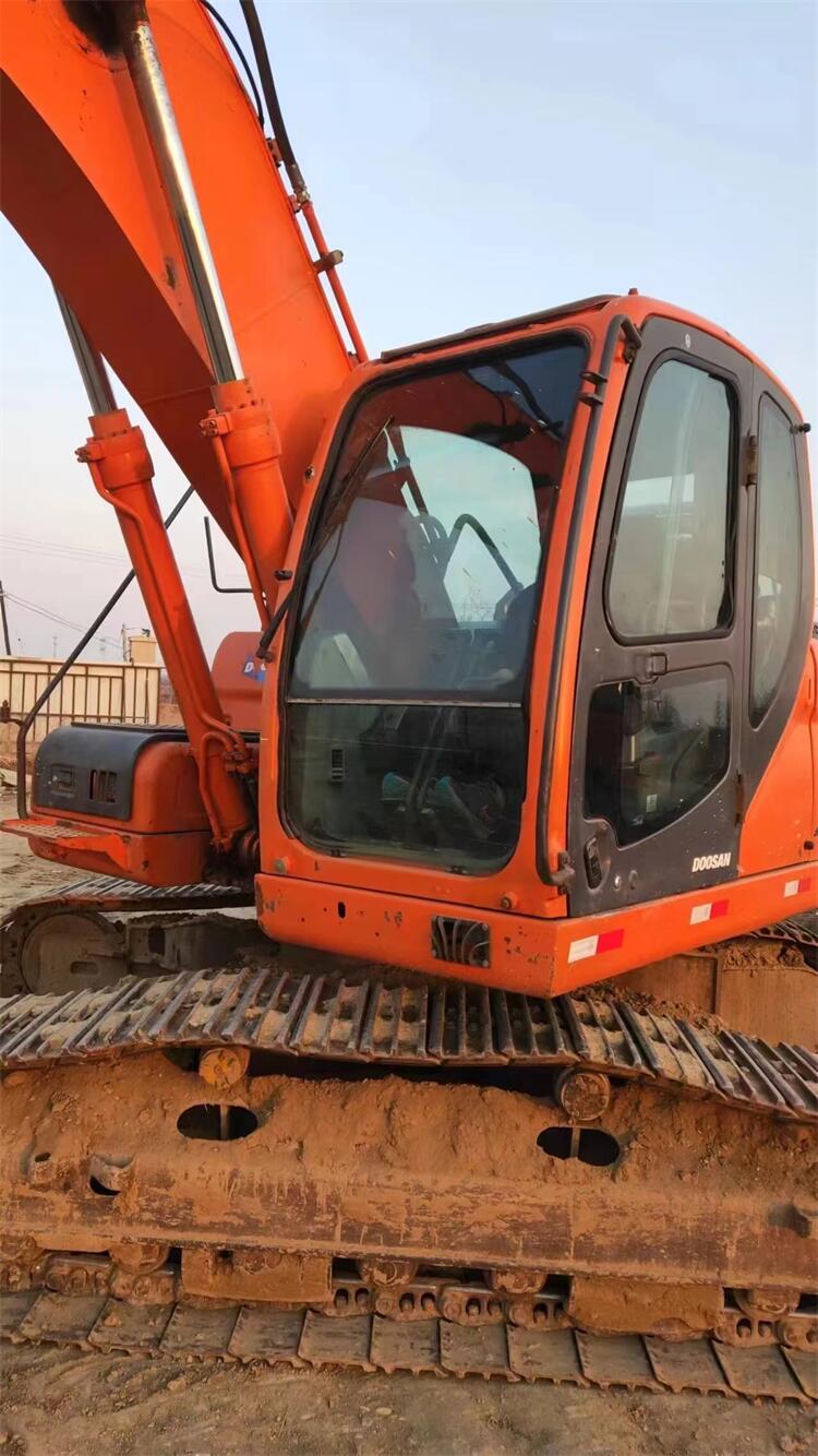 Doosan DX225LC Excavator Good Condition 4522 Working Hours ORIGINAL Hydraulic Valve
