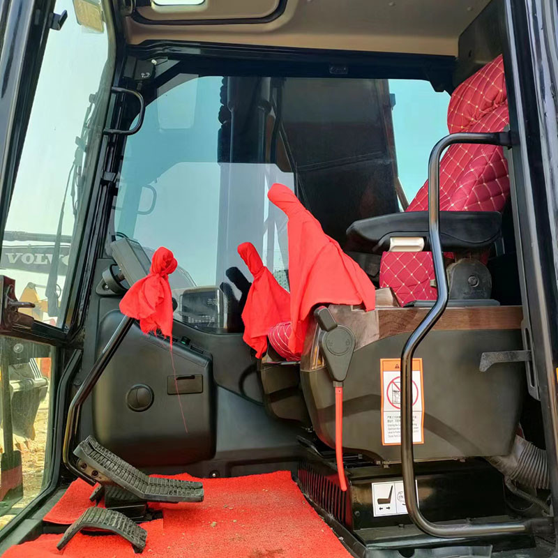 SANY SY215 Used Track Excavator Middle Size 118KW Rated Power Mitsubishi 4M50 Engine