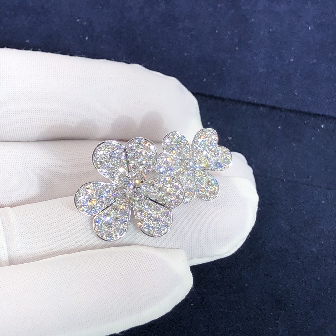 Van Cleef & Arpels 18k White Gold Frivole Between The Finger Ring Natural Vs Diamonds