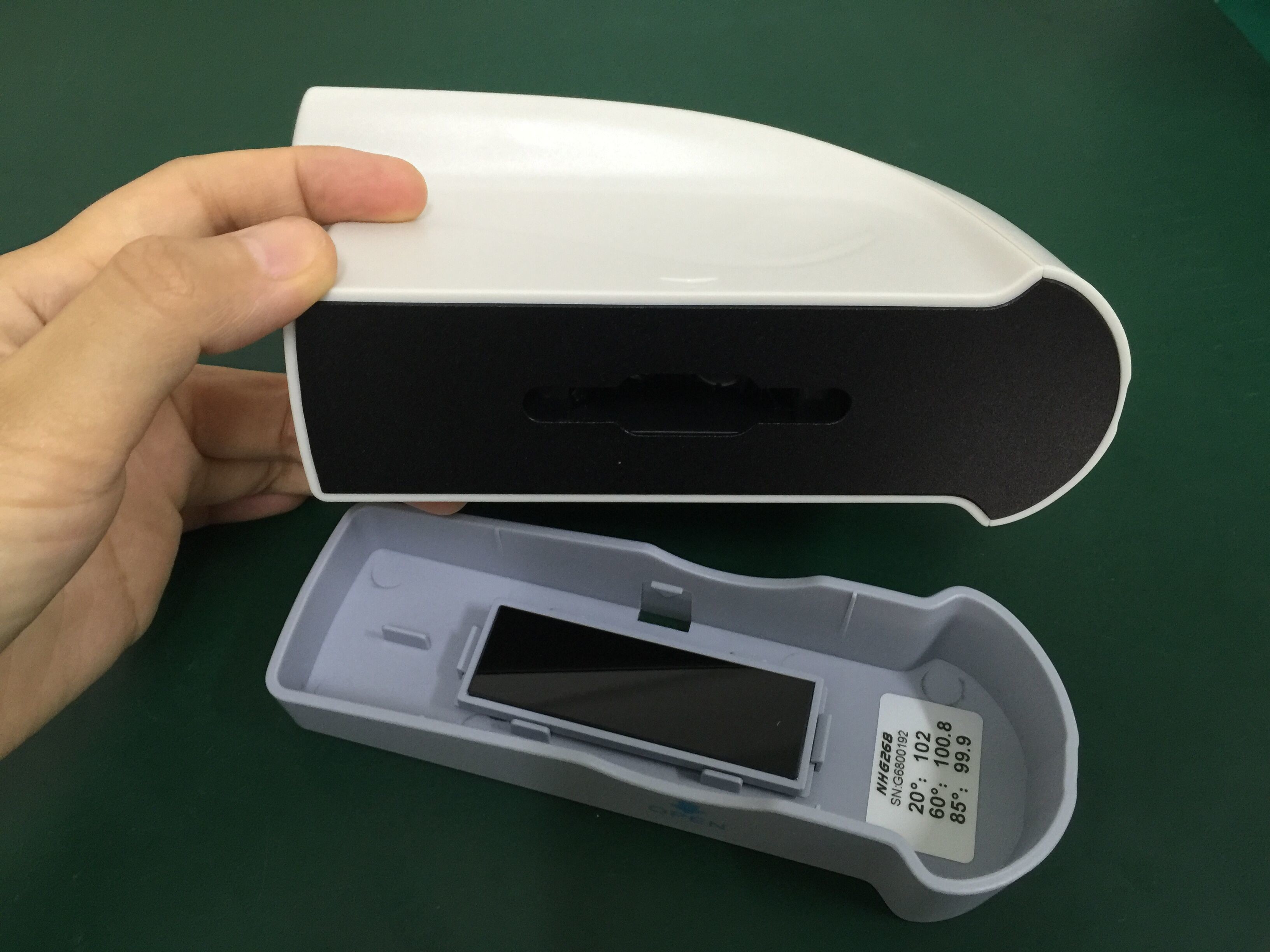 HG268 Triangle Gloss Meter 1000GU 0.1GU With 3.5" TFT Display