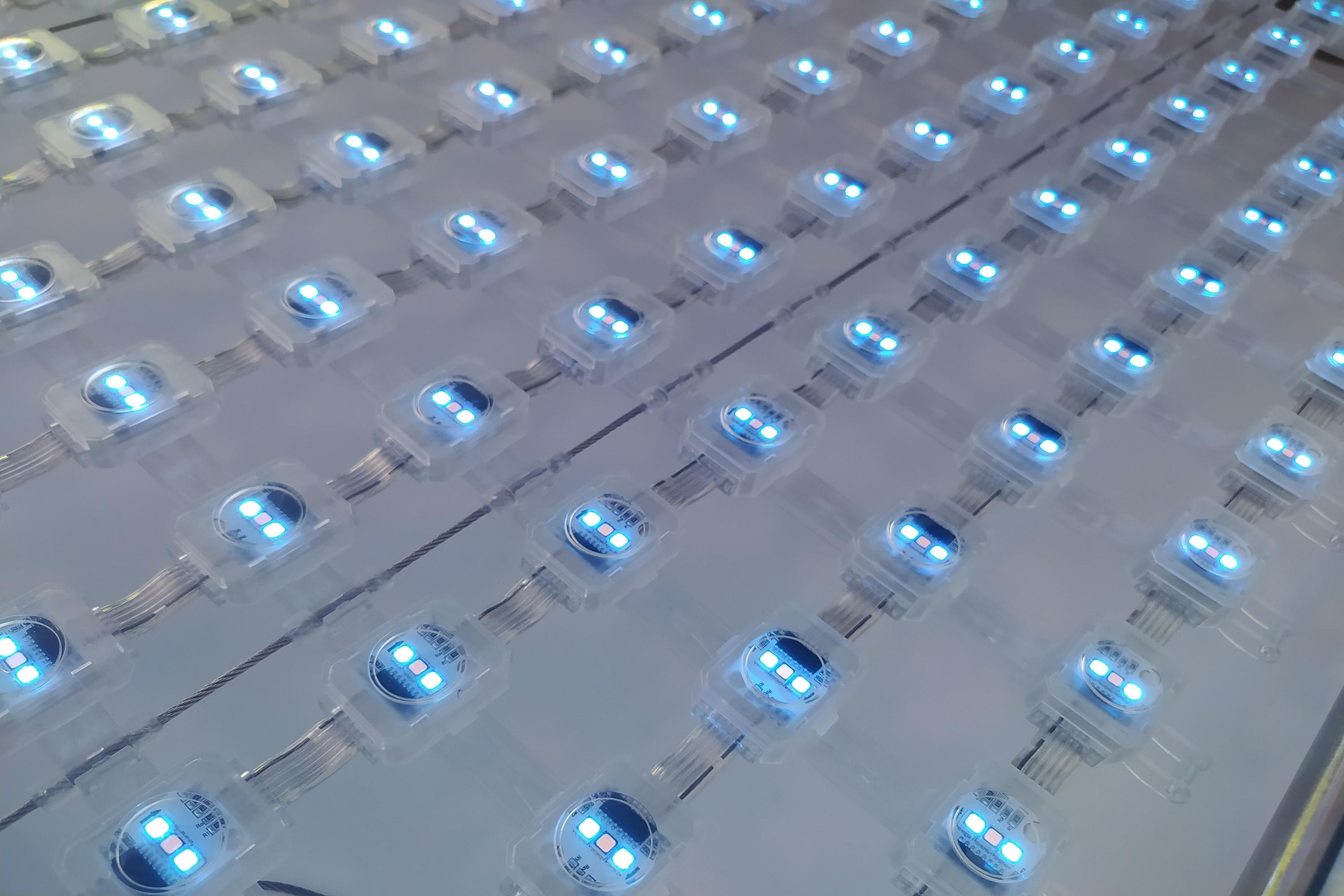 P50 P100 RGBW LED Mesh Screen For Electronic Advertising Board Shopping Mall