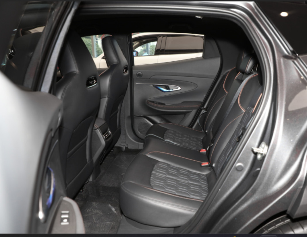 Changan UNI-T 2022 Gasoline 2.0t Pilot Model 5 Door 5 Seats Compact SUV